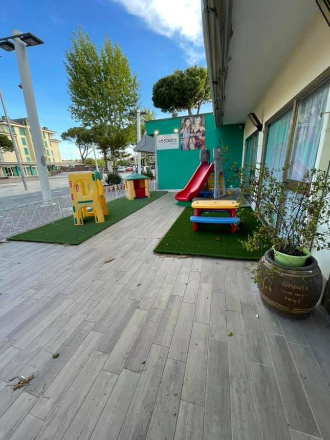Hotel Franca Misano Adriatico Exterior foto